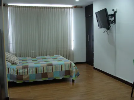 Last minute booking- POPAYÁN great location