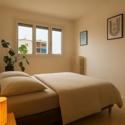 Charming apartment with terrace Hotel in zona Musée Bonnard