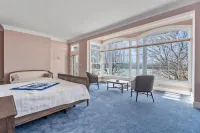 Luxurious house near Cornell campus with lake views and incredible sunsets. Hotels in Lansing