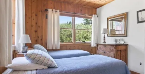 Cozy 4-bedroom House. Ocean Block Hotels in Fire Island