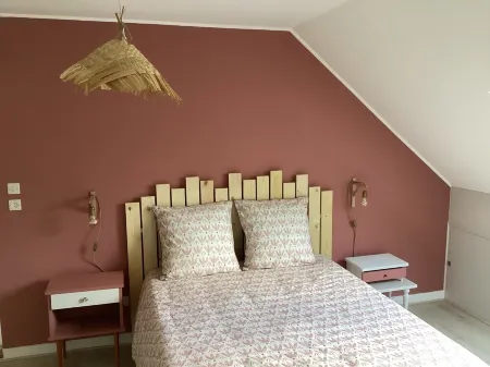 House near 24 h circuit Отели в г. Экомуа