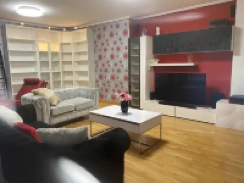 Casa con Jardin 300m2 La Casa de Mauriz