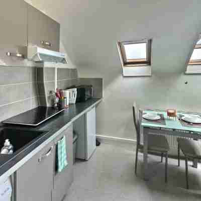 Le Lumineux Studio 6 Face Gare Wifi Gratuit et à Deux pas du Centre Ville ! Others