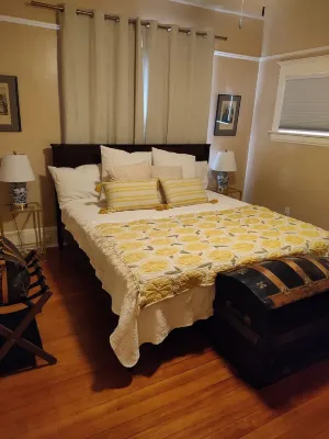 Inviting 2-bedroom, 1-bathroom house with large backyard and WiFi in Corvallis