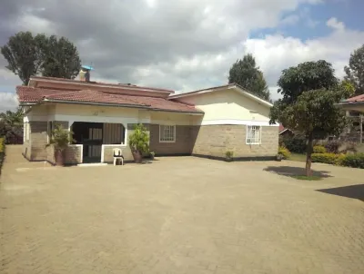 La petals hideaway house-Machakos Hotels near Sweet Waters