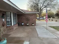 4-bedroom lodge in delightful Lubbock with AC, WiFi