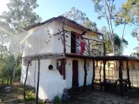 Hermosa casita de tierra en Punta del Diablo のホテル