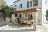 Beautiful villa in Antibes with a pool