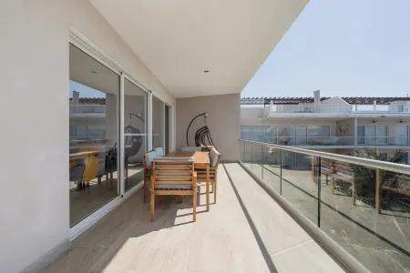 PH in Acapulco - Private Beach Club - Pool - WiFi