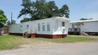 Charming 2-bedroom Mobile Home in Lake Charles with WiFi, Jaccuzy, Washer/Dryer