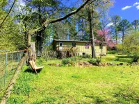 Charming 3-bedroom house, WiFi, AC, in tranquil beautiful Russellville near Lake - Homestays