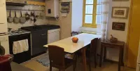 100m² apartment in townhouse in the heart of Florac