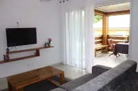 Peaceful, comfortable accommodation 20 minutes from the beach and 30 minutes from the airport Hotels in La Possession