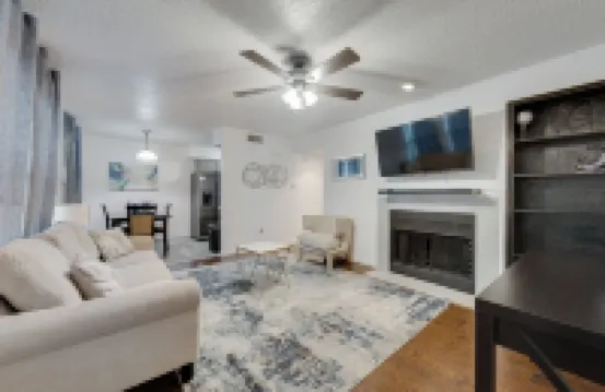 25% Off 1Bd DFW, Hwy183/161, Private Yard - Irving I49