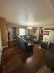 Charming 2-bedroom house in Maywood with WiFi, AC full basement with sofa bed - Homestays