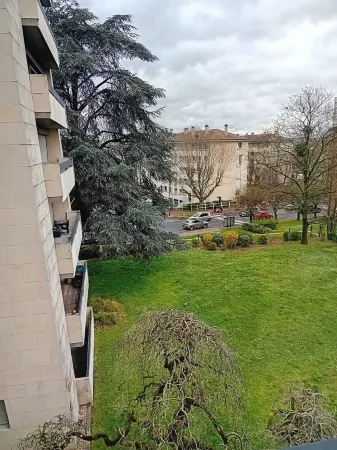 Charming modernised studio apartment very pleasant, furnished and equipped. Отели в г. Франконвиль