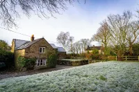 School House; cosy cottage, hot tub, Peak District Hotels in der Nähe von Brown Edge Village Hall