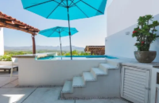 Beautiful remodeled Villa Ixtapa Zi, luxury development, amenities.