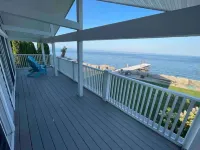 Bogus Point. A lakeside retreat.