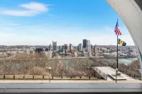 Breathtaking views of Pittsburgh from Mt. Washington! Rooftop deck + parking!