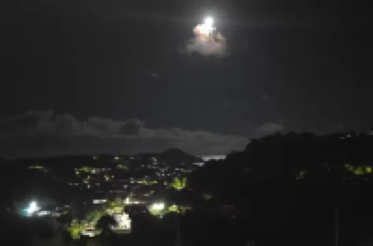 Charming 2- Bedroom Apartment with AC, WiFi in St Thomas' East End