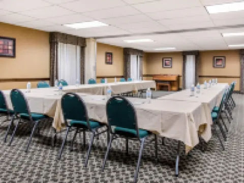 クオリティ イン アット バンゴー モール バンガーのホテル