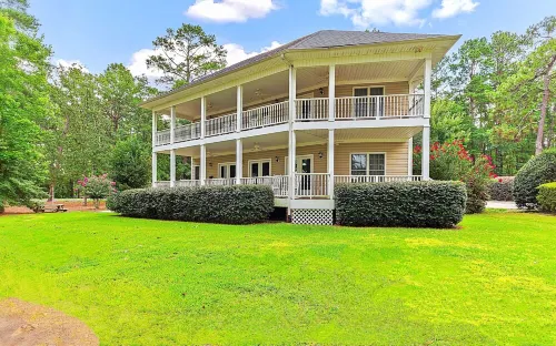 4 Bedroom 4.5 Baths, Sleeps 8 on course #5