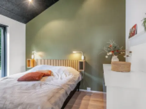 "Jahn" - 250m to the Fjord