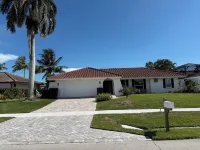 Beautiful Water View, 9-min Bike to Beach, 7min Walk to Fun Park, Backyard Beach