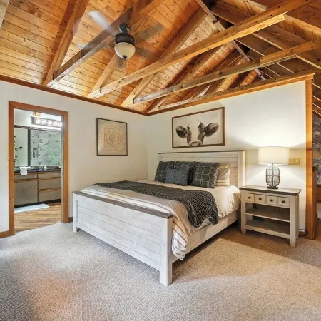 Rest & Relaxation in Remote Cabin on 10 Acres