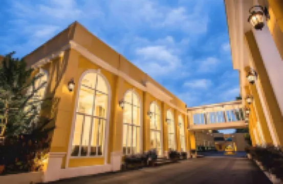 S Bangkok Hotel, Navamin Hotel berhampiran Chocolate Ville