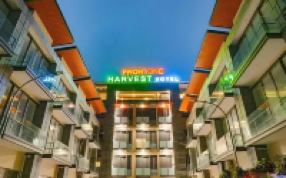 Front One Harvest Hotel Wonosobo