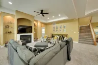 4 Mi to Branson Landing: Huge Home w/ Game Room! - Homestays