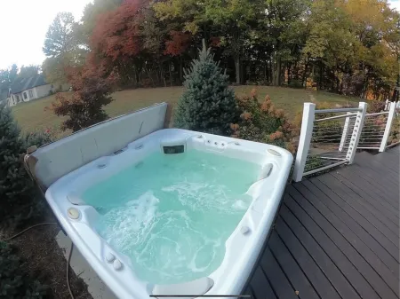 A Luxury Family Mill Creek Lake Retreat