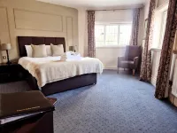 The Devil's Punchbowl Hotel Hotels in Milland