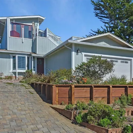 Coastal Charm: Ocean Views, Hot Tub, Fire Pit Near Tide Pools, Surfing, & SFO