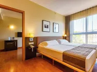 Vértice Sevilla Hotels near Aquopolis