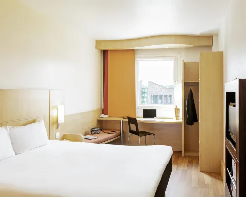 Ibis Oviedo Hotels in Oviedo