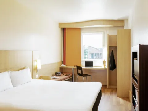 โรงแรมไอบิสโอเวยโด โรงแรมใน