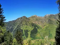 Apartment in France with Ski Bus Access Hotele w: Bareges