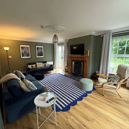 Stylish secluded cottage with beautiful views