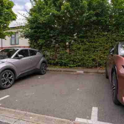 3-Bed Elegant House Near Museums, Bullring & Parks Others