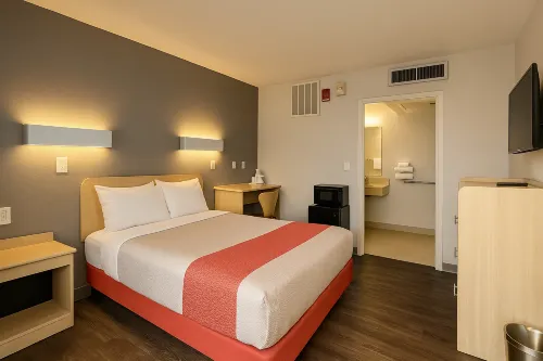 โมเทล 6 แคสเปอร์