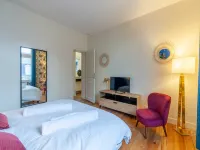 High-end 75m2 apartment - Place Morny - 2-Star