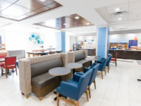 ホリデイ イン エクスプレス & スイーツ ノックスビル - ファラガット by IHG ファラガットのホテル