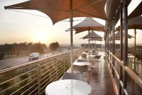 โรงแรม Holiday Inn Express Sandton Woodmead บาย IHG - วิว