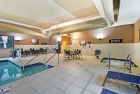 Hampton Inn Beloit - Pools