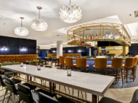 エンバシー スイーツ バイヒルトン ミネアポリス エアポート ブルーミントンのホテル