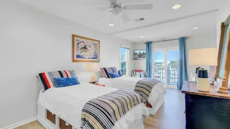 26 Morgans Cove Drive by Avantstay Unique Marina Location