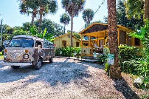 Beachside Boutique Inn – Folly Beach Rooms & Private Cottages - breakfast